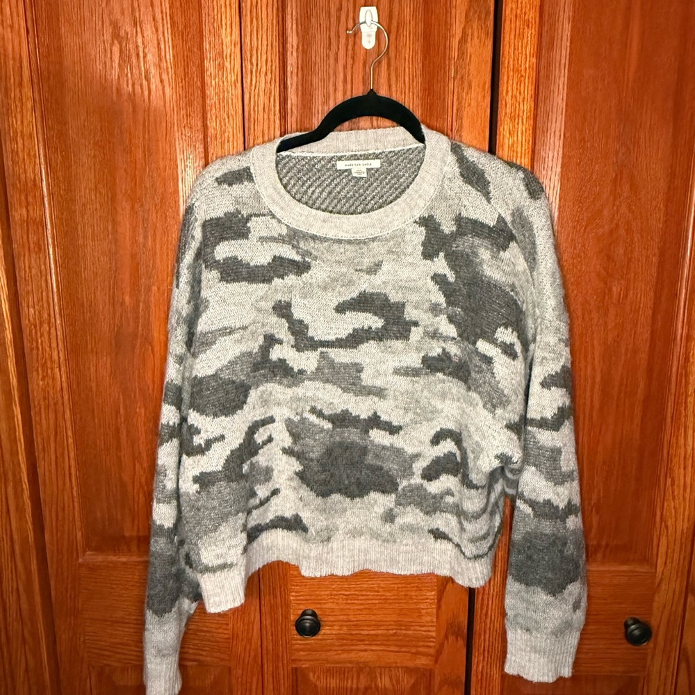 American Eagle Outfitters Gray Camouflage Sweater